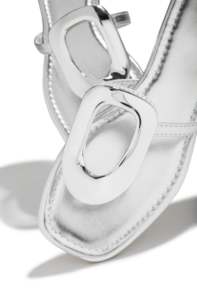 Load image into Gallery viewer, Adelia Slip On Thong Strap Sandals - Silver
