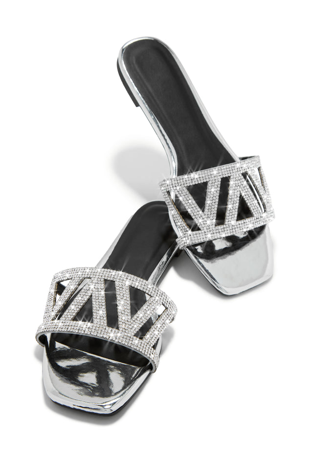 Load image into Gallery viewer, Silver-Tone Rhinestone Sandals
