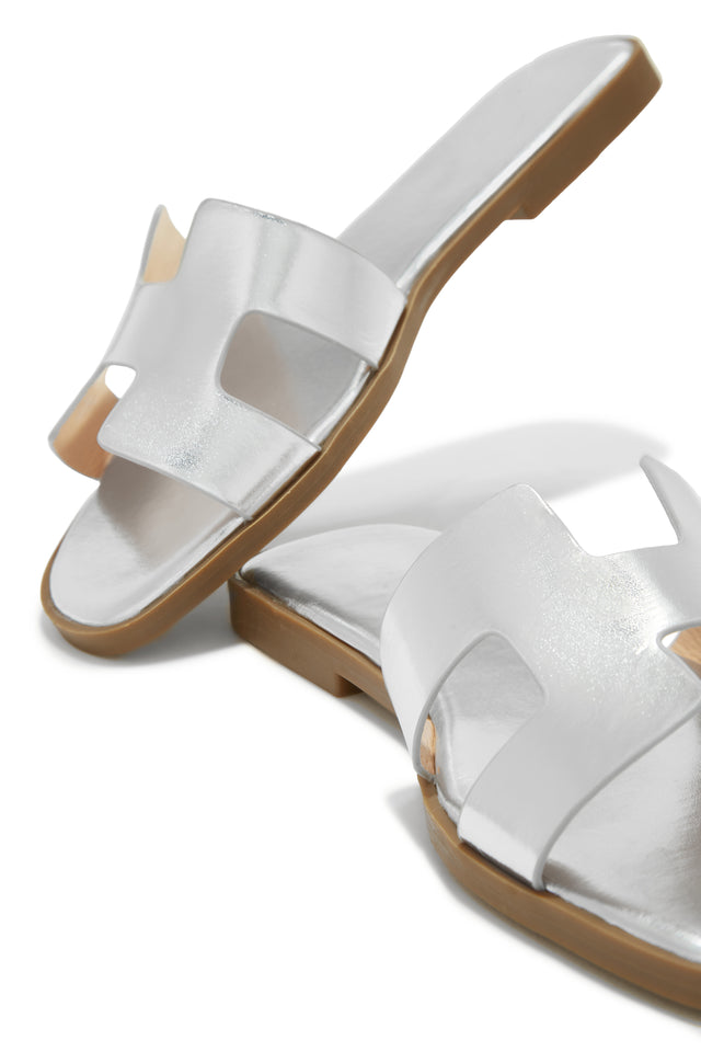 Load image into Gallery viewer, Silver-Tone Sandals

