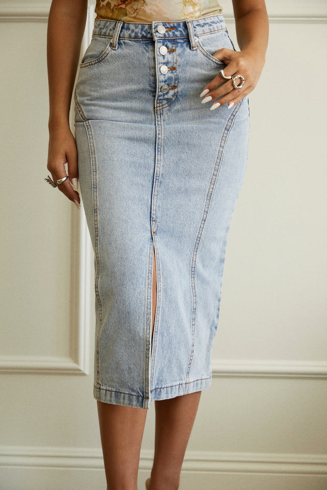 Load image into Gallery viewer, Front Slit Midi Skirt
