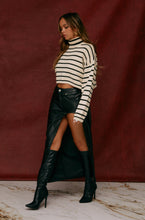 Load image into Gallery viewer, Black High Waist Mini Skirt
