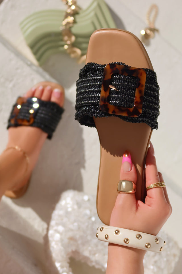 Load image into Gallery viewer, Soleil Slip On Sandals - Black
