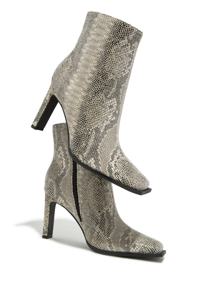 Load image into Gallery viewer, Laylah Ankle Boots - Snake
