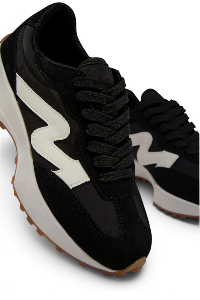Load image into Gallery viewer, Level Up Sneakers - Black
