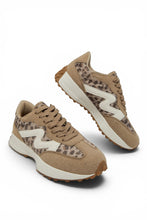 Load image into Gallery viewer, Level Up Sneakers - Leopard
