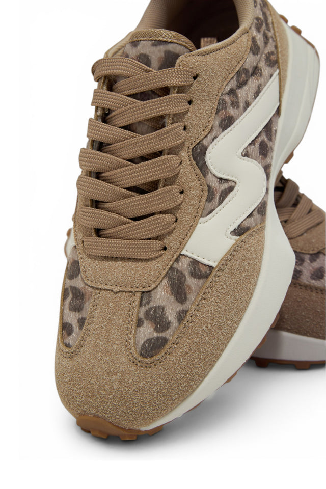 Load image into Gallery viewer, Level Up Sneakers - Leopard
