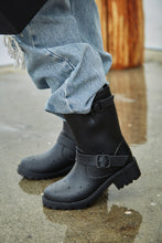 Load image into Gallery viewer, Stormy Water Resistant Rain Boots - Black
