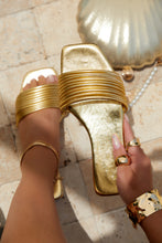Load image into Gallery viewer, Summer Metallic Mule
