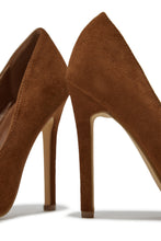 Load image into Gallery viewer, Aylene - Chestnut
