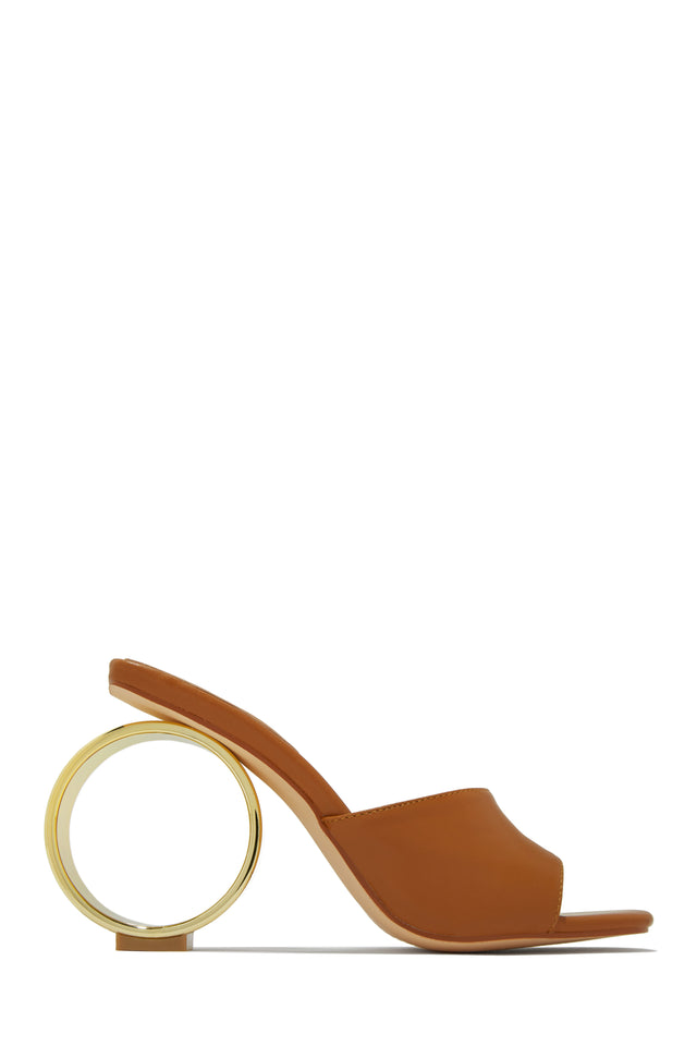 Load image into Gallery viewer, Tan Slip On Mules
