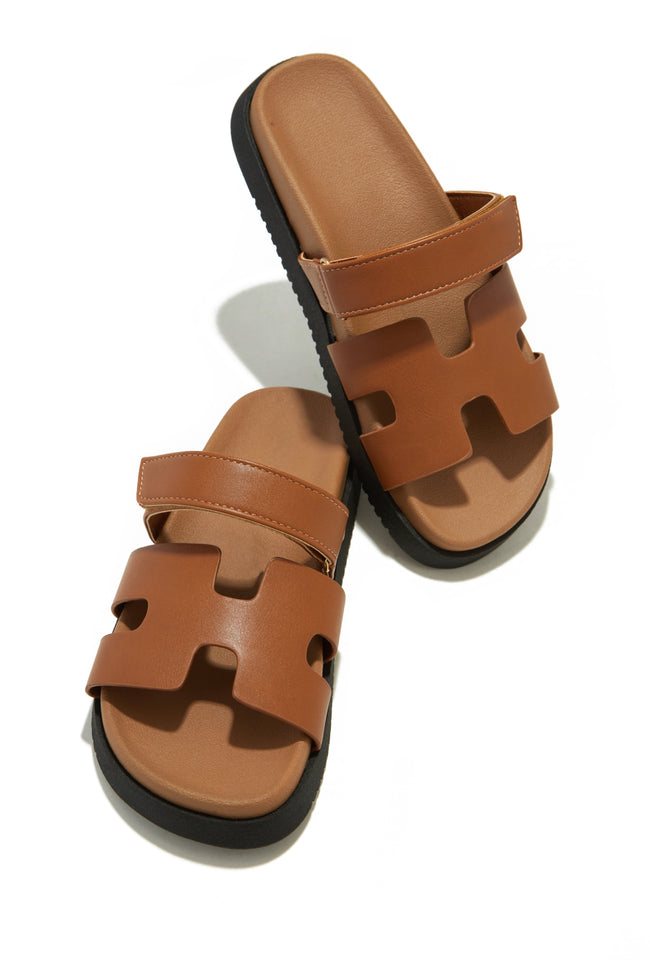 Load image into Gallery viewer, Tan Chunky Slip On Sandals
