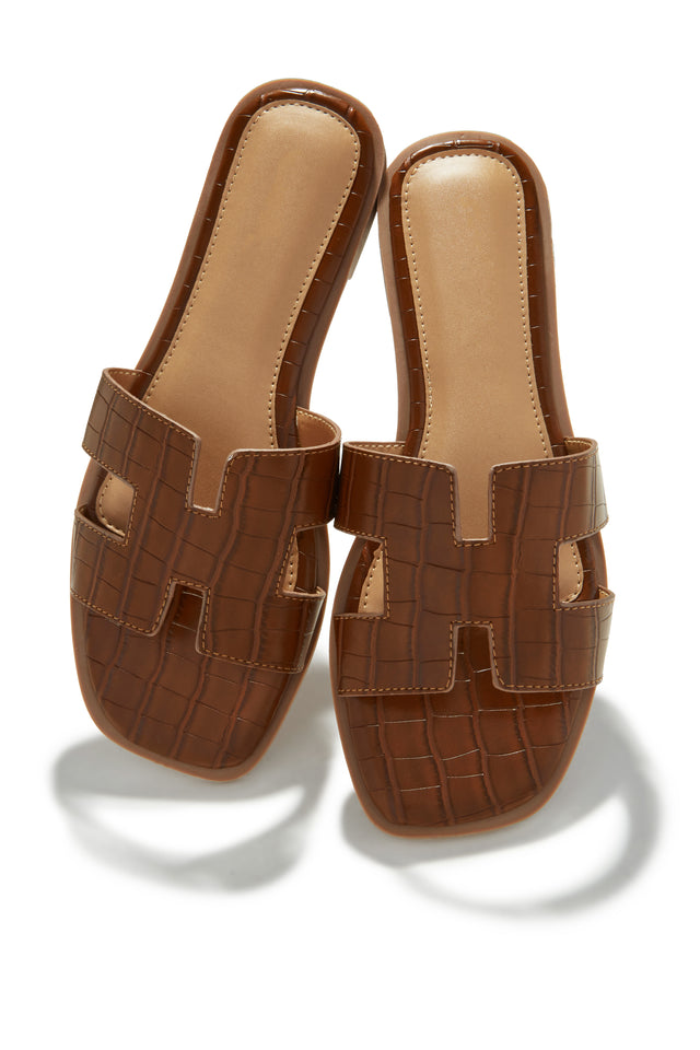 Load image into Gallery viewer, Tan Embossed Croc Slip On Sandals
