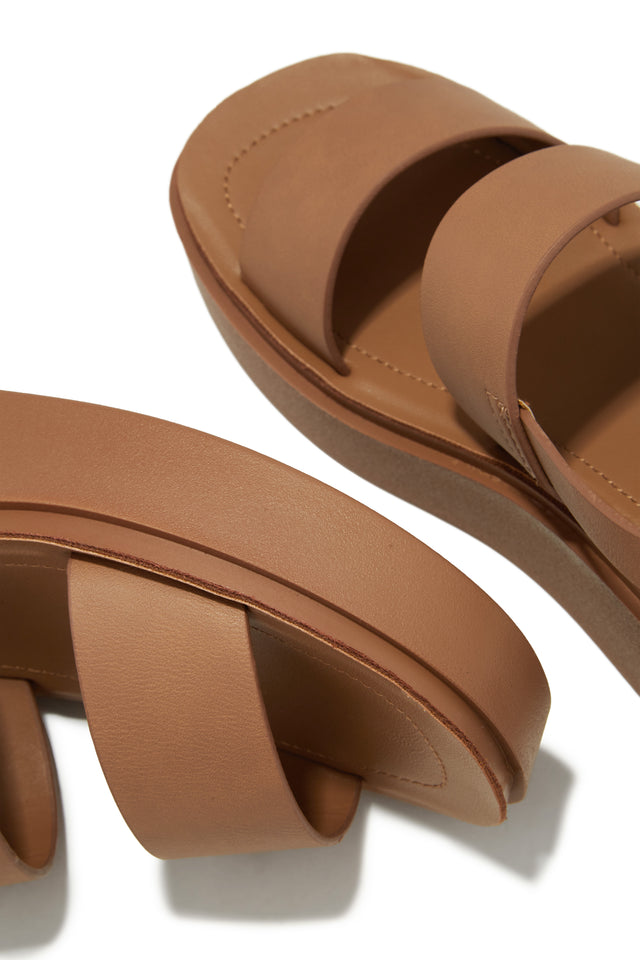 Load image into Gallery viewer, Samina Platform Sandals - Tan
