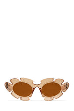 Load image into Gallery viewer, Weekend Flirt Unique Standout Frame Sunglasses - Nude
