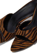 Load image into Gallery viewer, Myra Mid Heel Mules - Tiger
