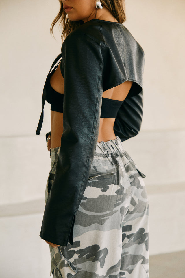 Load image into Gallery viewer, Long Sleeve PU Top
