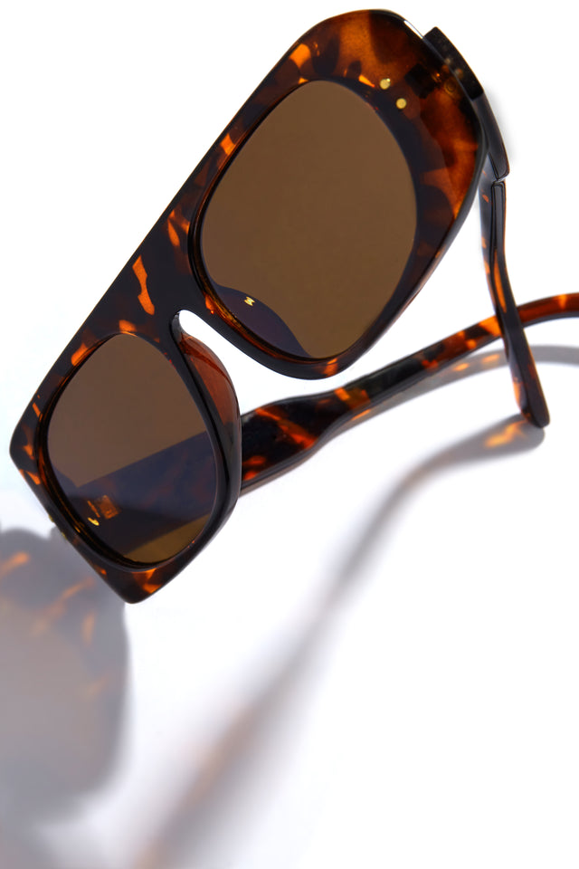 Load image into Gallery viewer, Jayden Sunglasses - Tortoise
