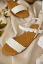 Load image into Gallery viewer, Tulum Style Flat Sandals - White
