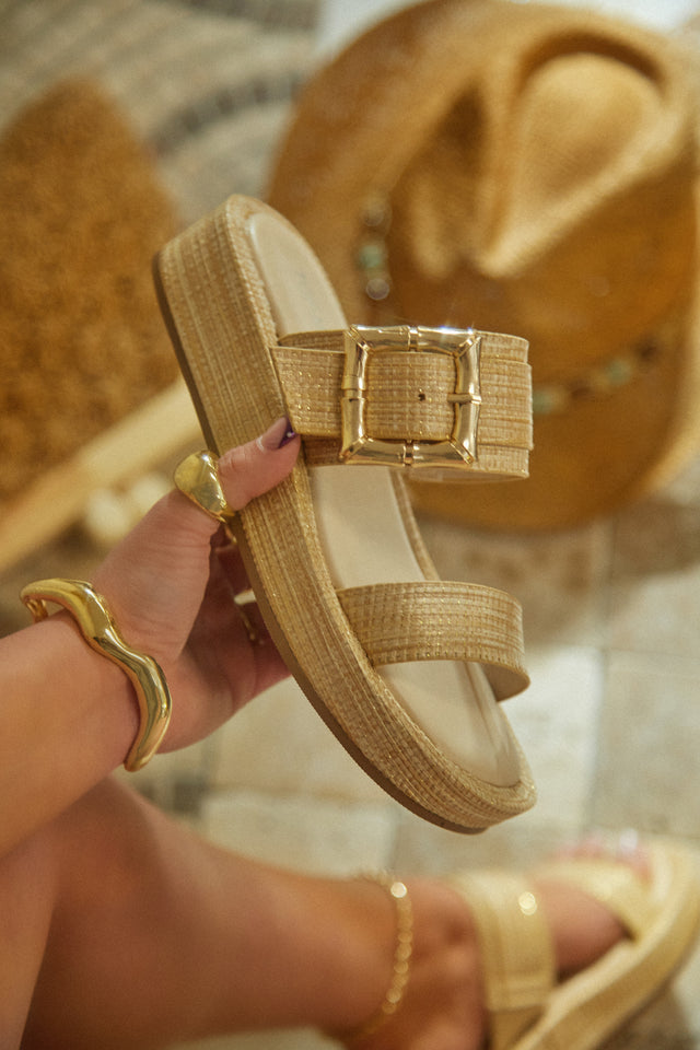 Load image into Gallery viewer, Vacay Calling Slip On Platform Sandals - Nude
