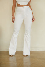 Load image into Gallery viewer, Flare spring White Pants
