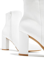Load image into Gallery viewer, Social Season Block Heel Ankle Boots - White
