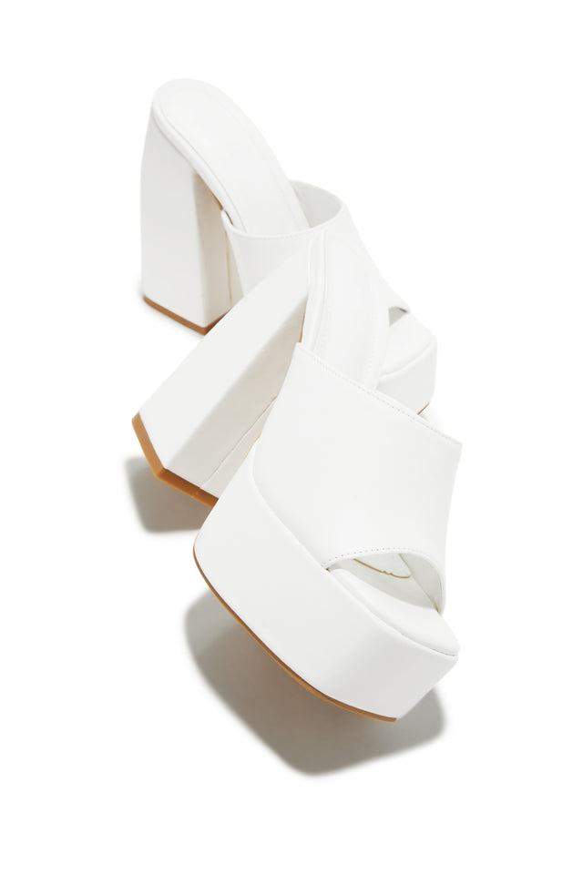 Load image into Gallery viewer, White Platform Chunky Heel Mules
