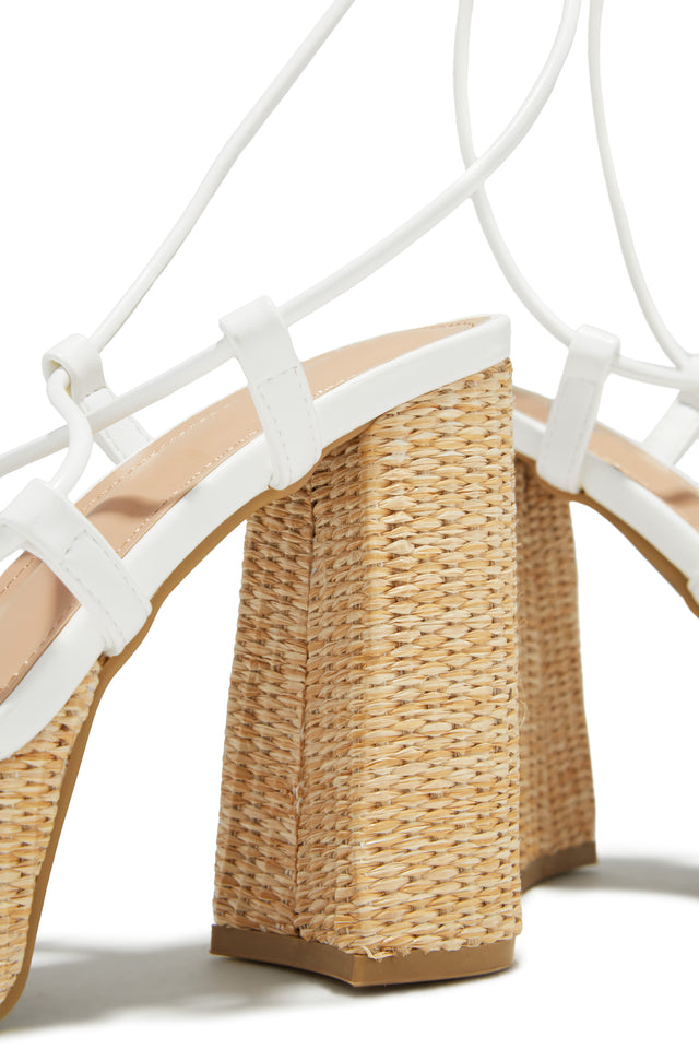 Load image into Gallery viewer, White Vacation Chunky Heels
