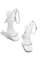Load image into Gallery viewer, Evelin Single Sole Heels - White
