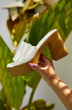 Load image into Gallery viewer, Women Holding White Platform Mules
