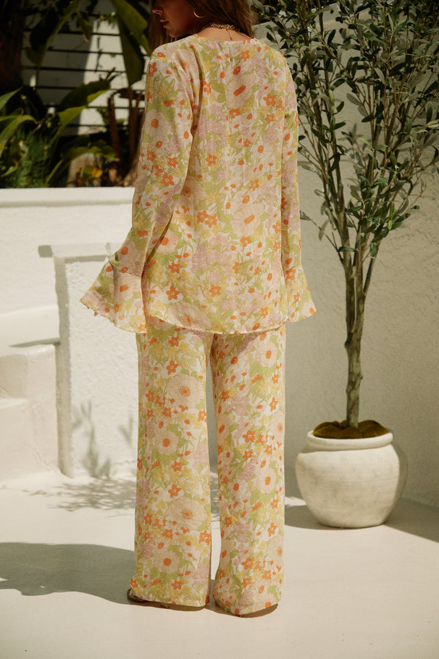 Load image into Gallery viewer, Long Sleeve Two Piece Floral Outfit
