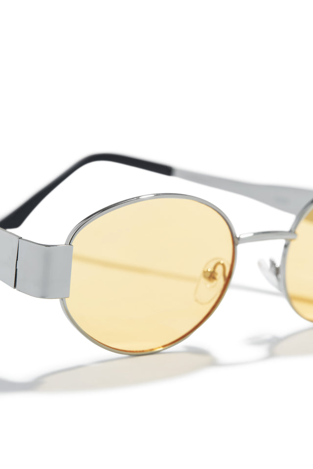 Load image into Gallery viewer, Betty Sunglasses - Yellow
