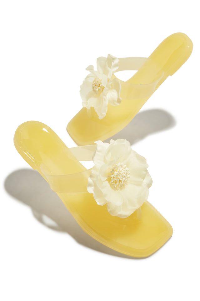 Load image into Gallery viewer, Ray Of Sunshine Slip On Jelly Sandals - Yellow
