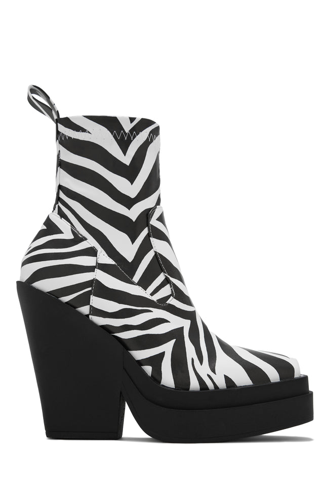Load image into Gallery viewer, Aleksandra - Zebra
