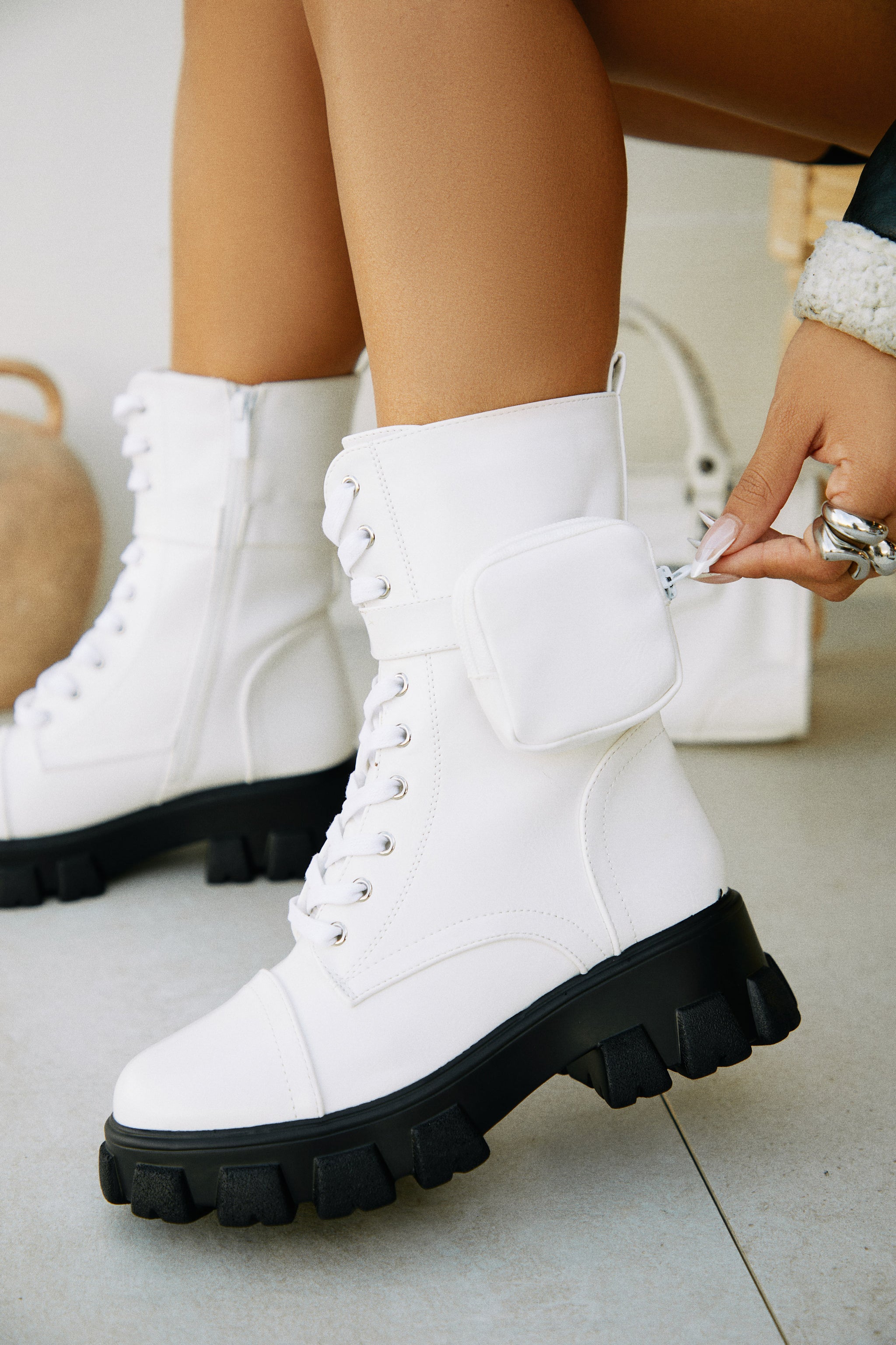 Miss Lola | Arctic Chic White Flat Combat Boots – MISS LOLA