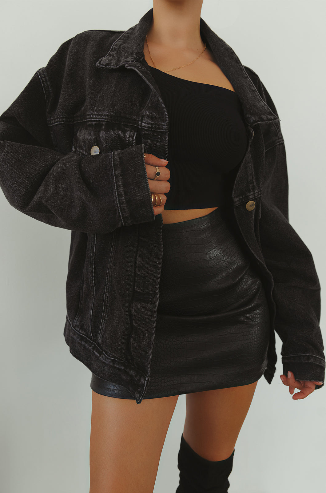 black long sleeve jacket 