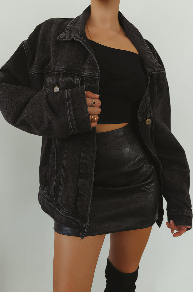 Load image into Gallery viewer, black long sleeve jacket 
