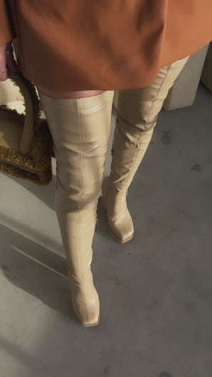 nude boot 