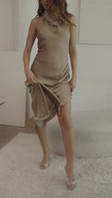 Load and play video in Gallery viewer, Night Gala - Nude
