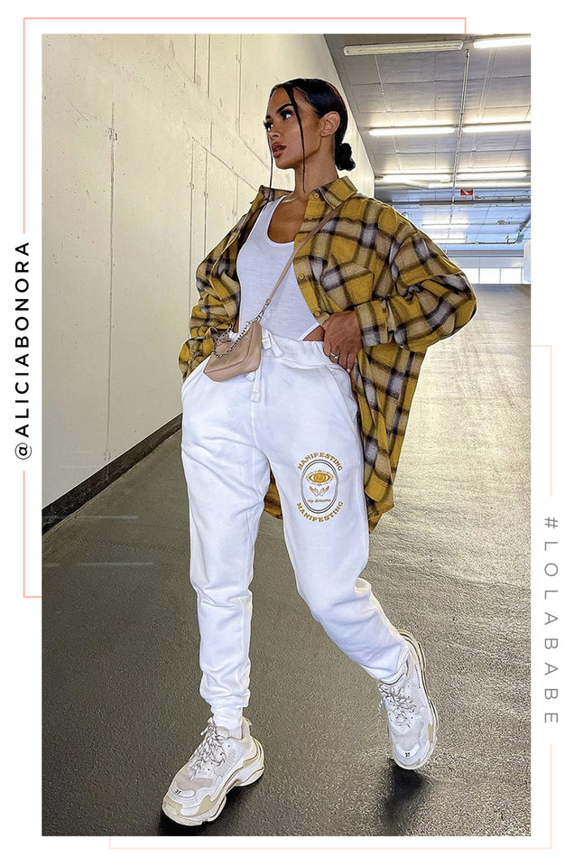 Load image into Gallery viewer, Manifesting Jogger - White
