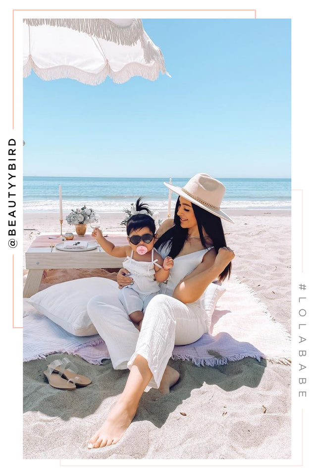 Load image into Gallery viewer, Nude Sandals At The Beach 
