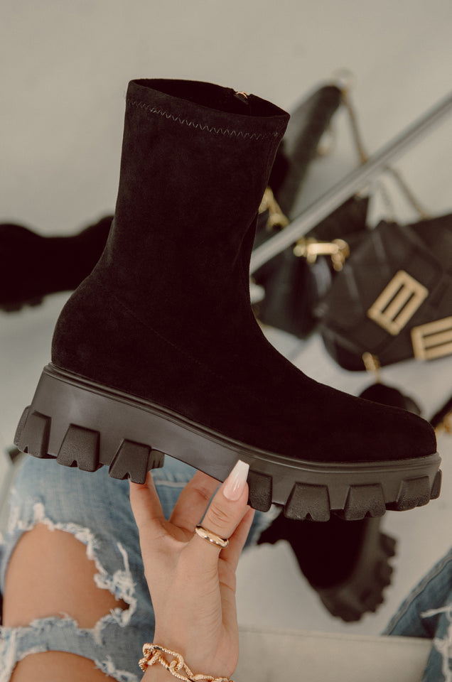 Load image into Gallery viewer, black faux suede chunky heel boot 
