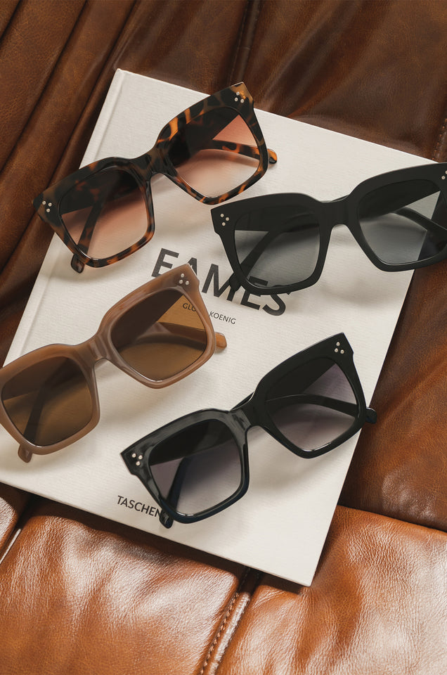 Load image into Gallery viewer, multi colored summer sunglasses 
