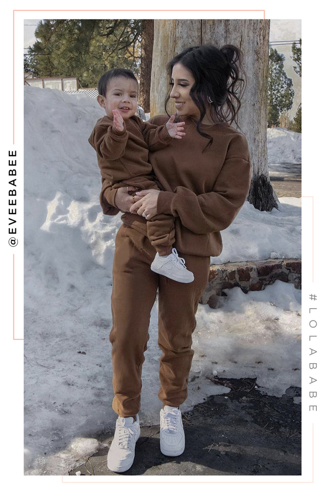 Load image into Gallery viewer, Cozy Feels - Brown
