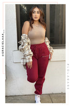 Load image into Gallery viewer, Vibra Con El Corazón - Burgundy
