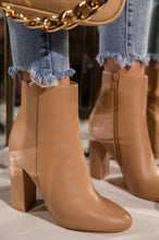 Load image into Gallery viewer, Model Wearing Block Heel Boots
