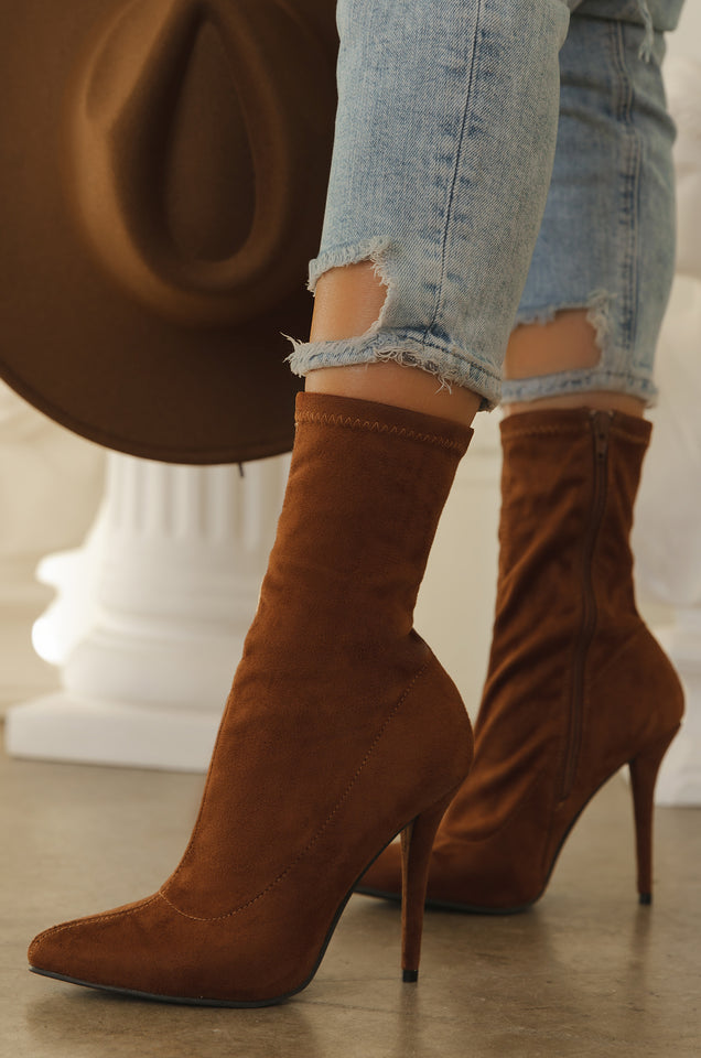 Load image into Gallery viewer, Guilt Trip Heel Ankle Boots - Mocha
