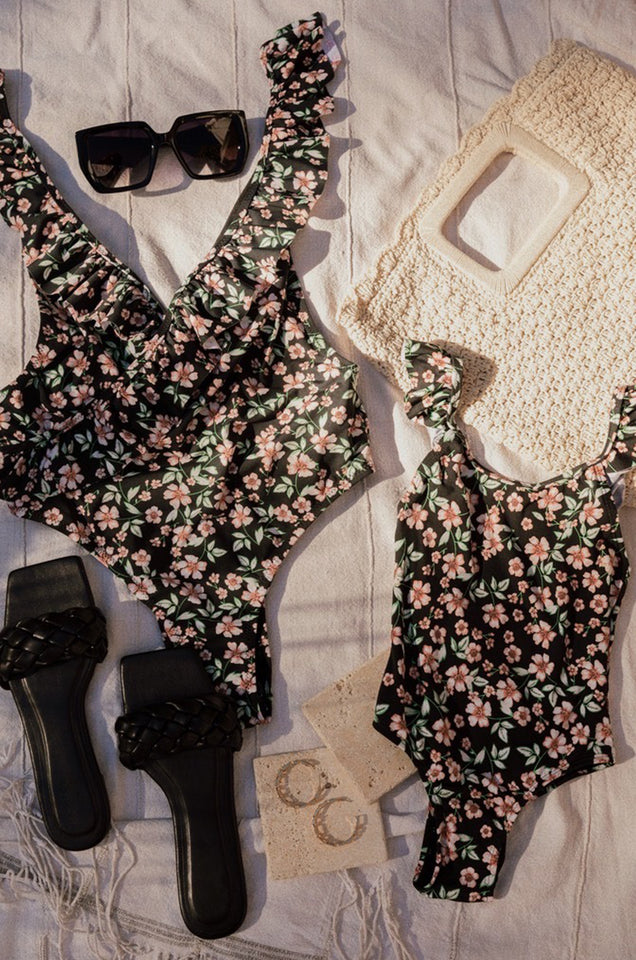 Load image into Gallery viewer, Mommy and Me Swuimsuits
