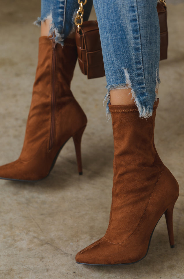 Load image into Gallery viewer, Guilt Trip Heel Ankle Boots - Mocha
