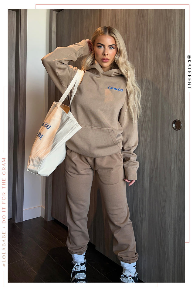 Load image into Gallery viewer, Grateful Jogger - Nude
