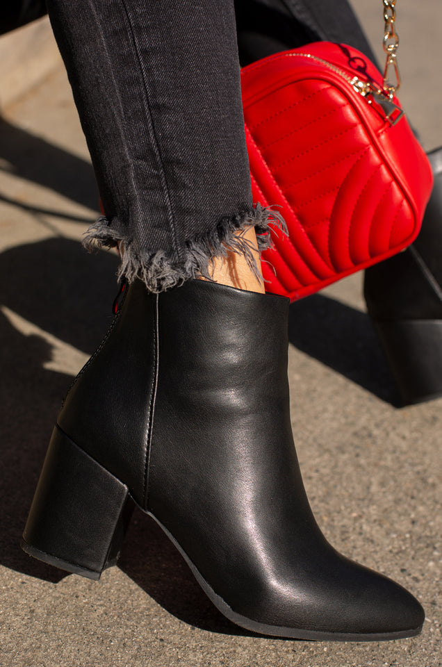 Load image into Gallery viewer, Sienna Block Heel Ankle Boots - Black
